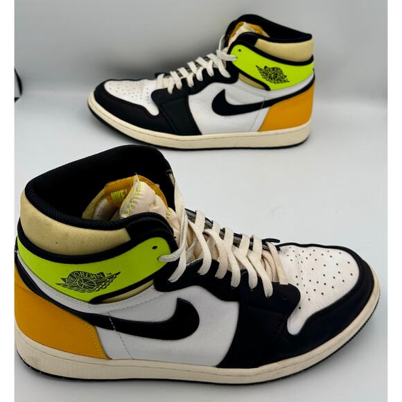 Air Jordan Air Jordan 1 Retro High OG Volt Gold 555088-118 Sz 13 # 317